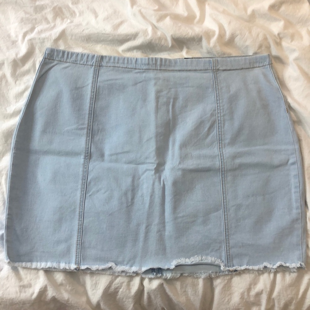 PLUS SIZE JEAN SKIRT